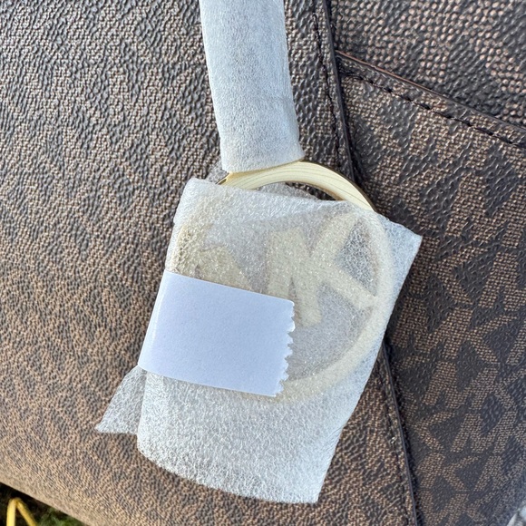 Michael Kors Jet Set Travel Large Chain Tote – Brown (NWT) Retail $558 - Picture 11 of 16